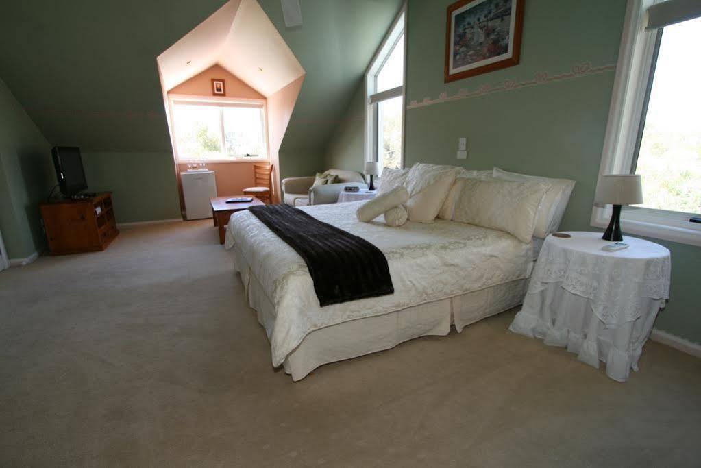Silver Waters Bed & Breakfast Cowes Exterior photo